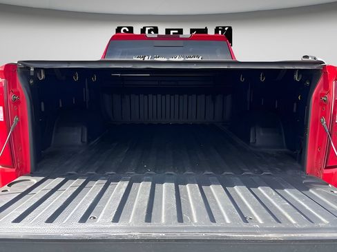 Used 2019 Chevrolet Silverado 1500 LT Trail Boss AWD/4WD image 22