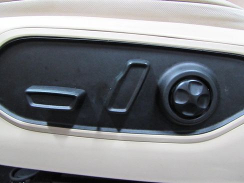 Used 2021 Jeep Grand Cherokee L Limited AWD/4WD image 24
