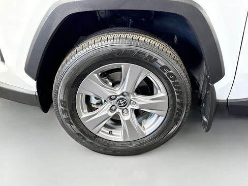 Used 2024 Toyota RAV4 LE AWD/4WD image 37