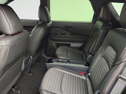 Used 2025 Nissan Pathfinder Rock Creek AWD/4WD image 19