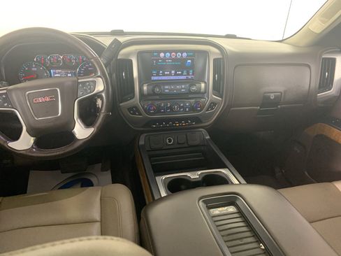 Used 2018 GMC Sierra 1500 SLT AWD/4WD image 32