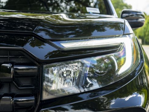 Used 2024 Honda Ridgeline Black Edition image 11