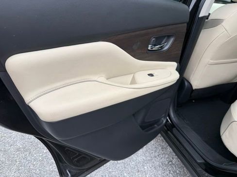 Used 2020 Nissan Murano Platinum w/ Cargo Package FWD image 23