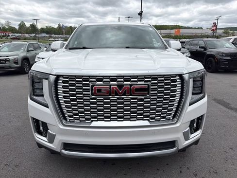 Used 2024 GMC Yukon Denali w/ Denali Reserve Package AWD/4WD image 2