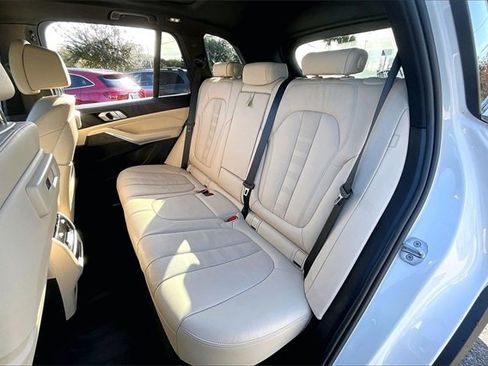 Used 2022 BMW X5 sDrive40i w/ Premium Package image 19