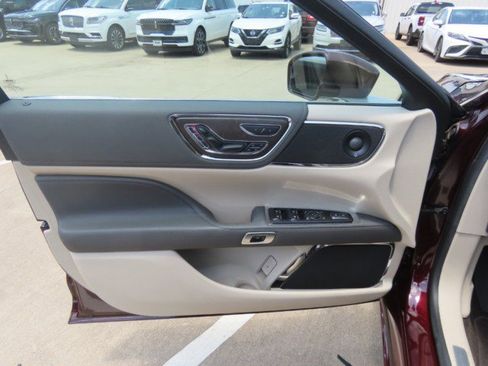 Used 2020 Lincoln Continental Reserve FWD image 21