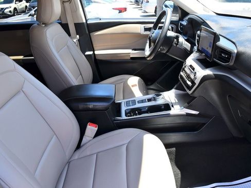 Used 2024 Ford Explorer XLT w/ Equipment Group 202A image 18