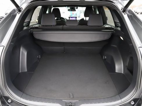 Used 2023 Toyota RAV4 SE image 7