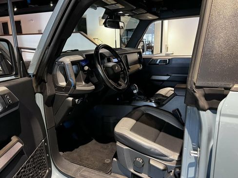 Used 2022 Ford Bronco Black Diamond AWD/4WD image 11