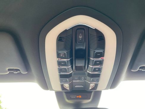 Used 2018 Porsche Macan GTS AWD/4WD image 24