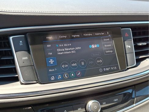 Used 2020 Buick Enclave Essence w/ Sound and Sites Package AWD/4WD image 12