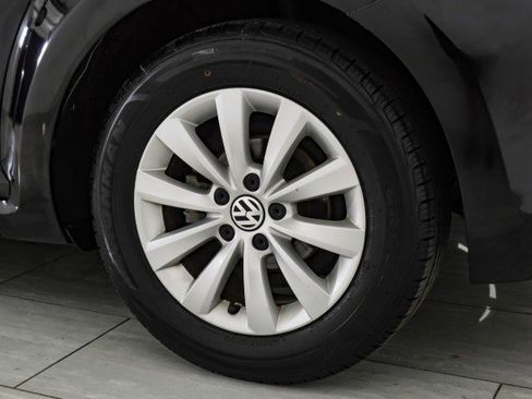 Used 2016 Volkswagen Beetle 1.8T image 45