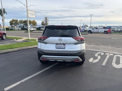 Used 2023 Nissan Rogue Platinum w/ Platinum Premium Package image 5