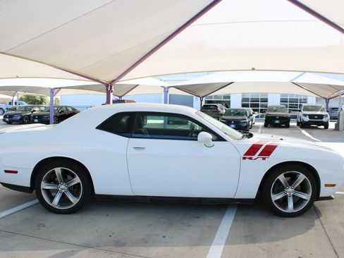 Used 2014 Dodge Challenger R/T RWD image 7
