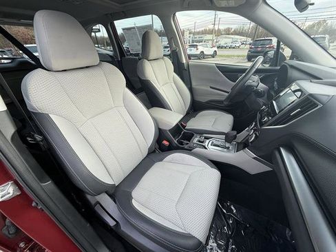 Used 2023 Subaru Forester Premium image 28