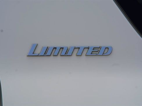 Used 2013 Toyota 4Runner Limited AWD/4WD image 39