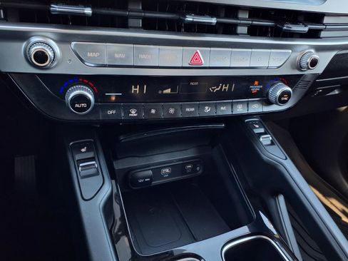 Used 2023 Kia Telluride S image 21