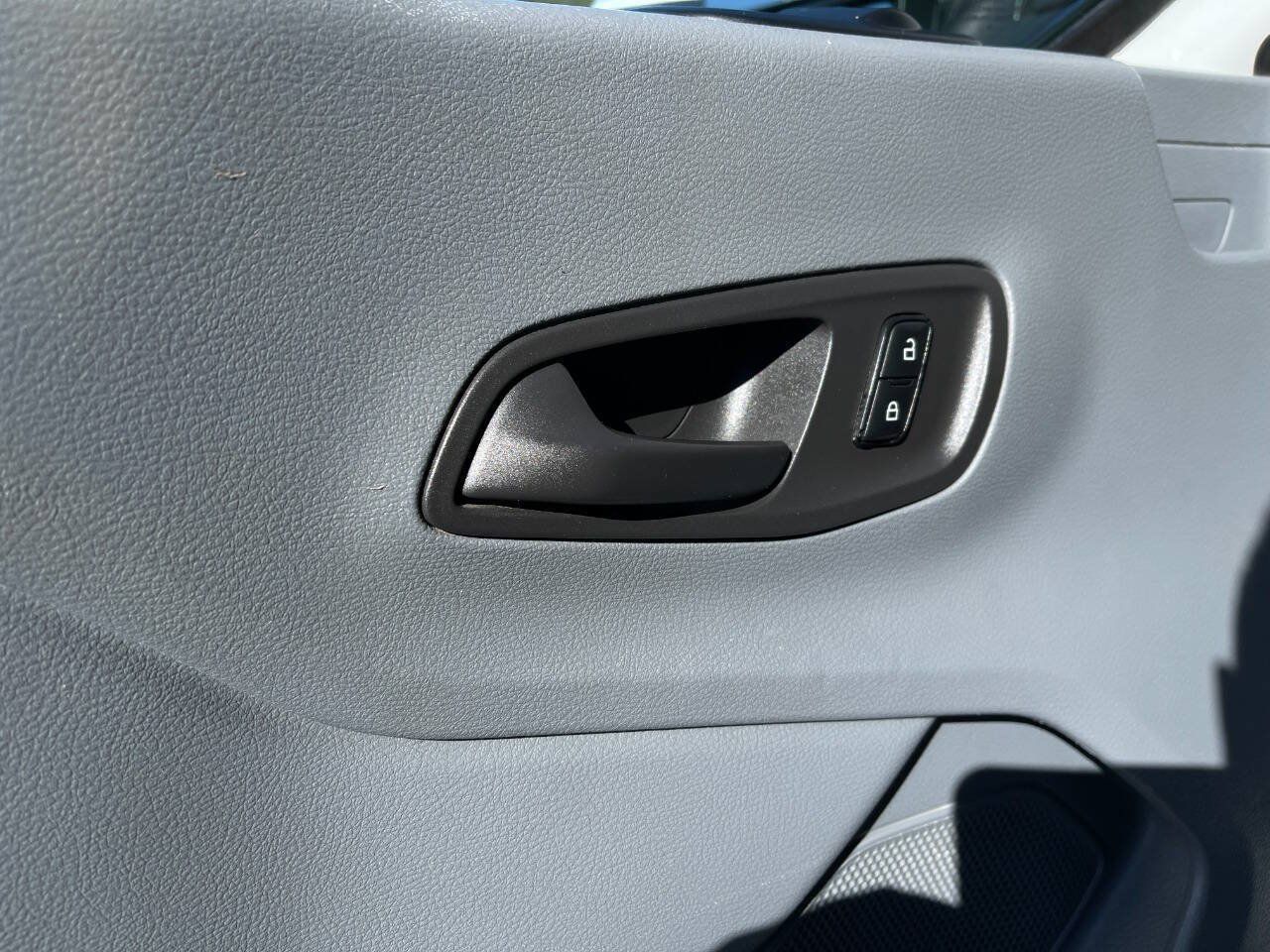 Used 2018 Ford Transit 250 138 RWD image 6