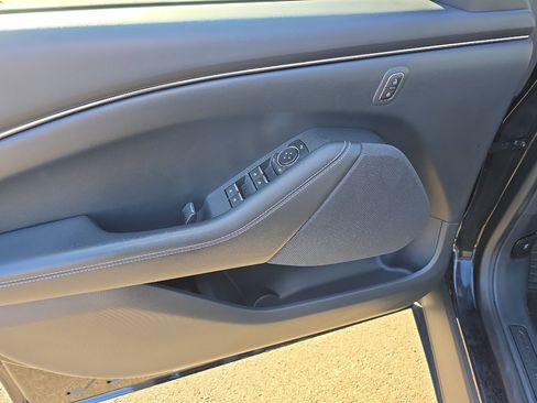 Used 2021 Ford Mustang Mach-E Select image 12