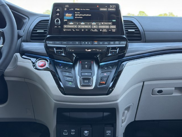 New 2027 Honda Odyssey Elite image 4