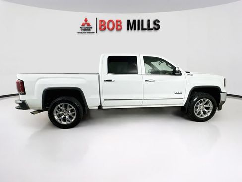 Used 2018 GMC Sierra 1500 SLT w/ Texas SLT Premium Package AWD/4WD image 8