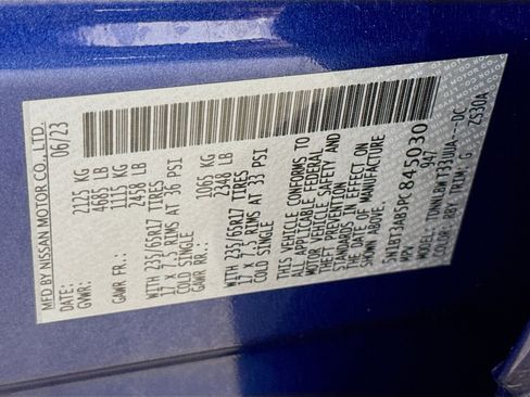 Used 2023 Nissan Rogue S image 40