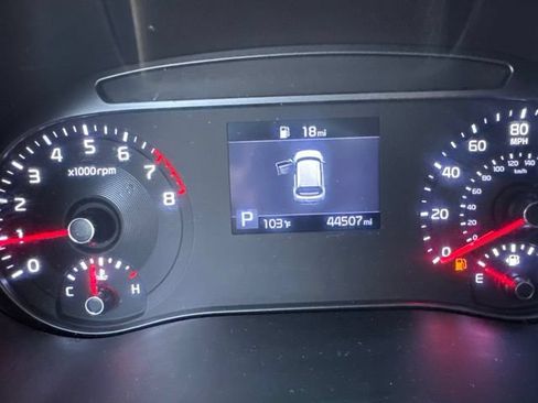Certified 2022 Kia Soul LX w/ Technology Package FWD image 4