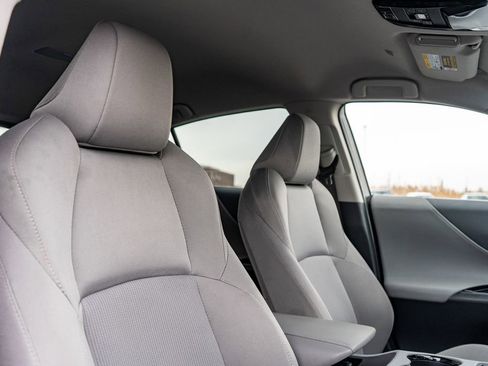 Certified 2024 Toyota Venza LE image 13