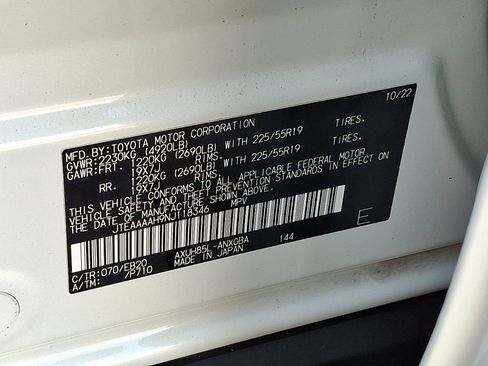 Certified 2022 Toyota Venza XLE image 27