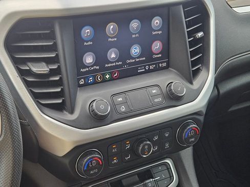 Used 2021 GMC Acadia SLE image 11