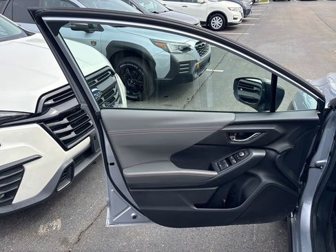 Certified 2024 Subaru Crosstrek 2.5i Limited w/ Crosstrek Mirror Package image 18