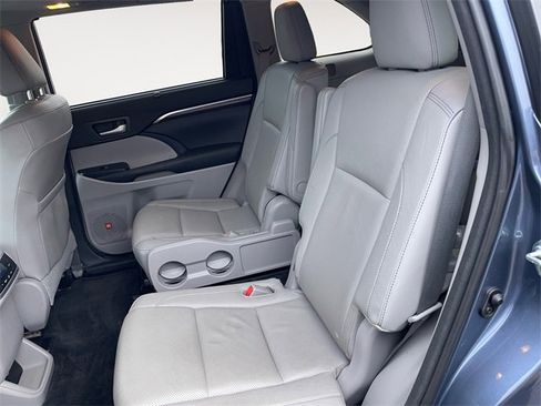 Used 2015 Toyota Highlander Limited image 13