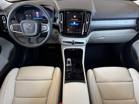 New 2026 Volvo XC40 B5 Ultra w/ Climate Package image 12