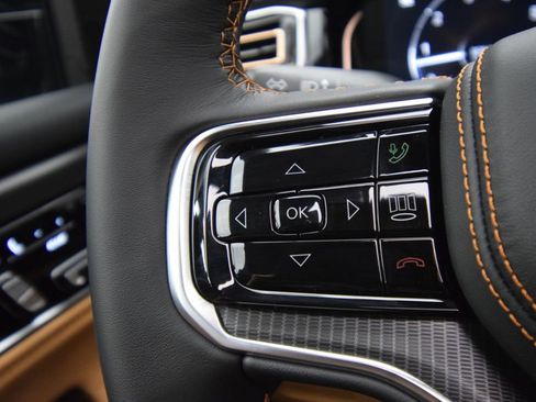 New 2026 Jeep Grand Wagoneer Summit AWD/4WD image 29