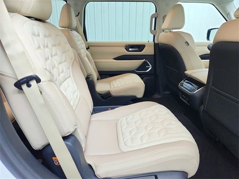 New 2026 Nissan Armada Platinum Reserve image 40