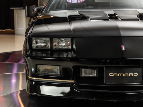 Used 1987 Chevrolet Camaro Z28 RWD image 21