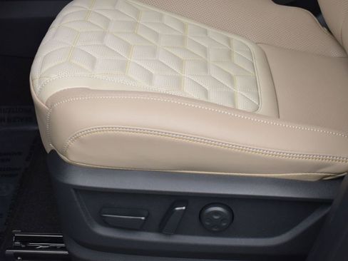 New 2026 Nissan Armada Platinum image 16