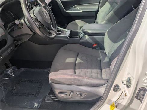 Certified 2023 Toyota RAV4 SE image 13