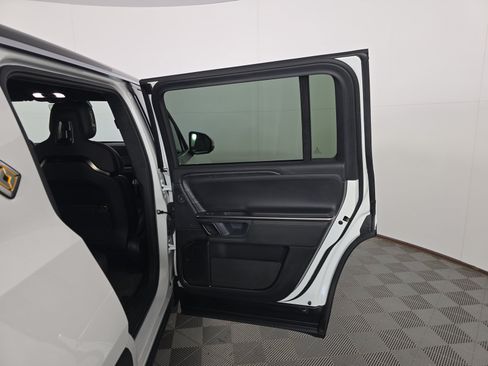 Used 2024 Rivian R1S Adventure AWD/4WD image 18