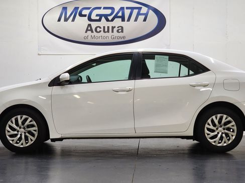 Used 2017 Toyota Corolla LE FWD image 9