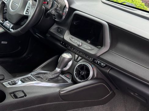 Used 2016 Chevrolet Camaro SS RWD image 22