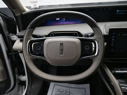 Used 2024 Lincoln Nautilus Premier AWD/4WD image 15