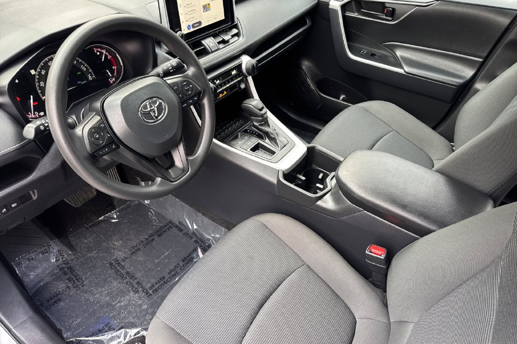 Certified 2024 Toyota RAV4 LE FWD image 9