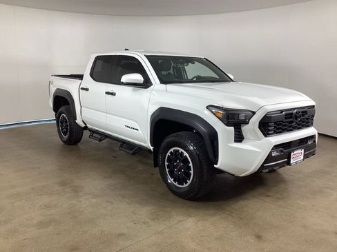 Used 2024 Toyota Tacoma TRD Off-Road AWD/4WD image 3