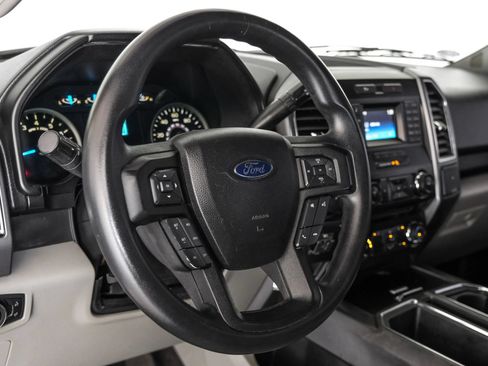 Used 2015 Ford F150 XLT AWD/4WD image 13