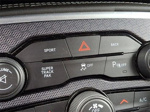 Used 2016 Dodge Challenger R/T Scat Pack image 23