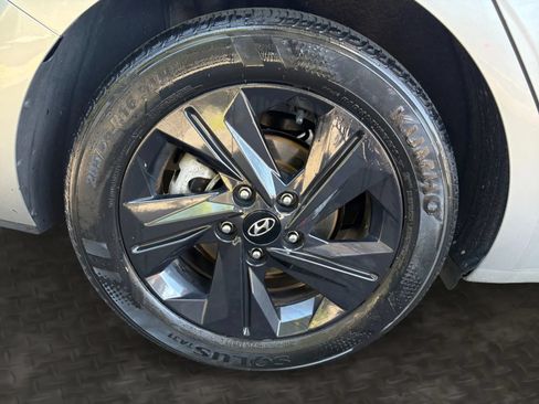 Used 2021 Hyundai Elantra SEL FWD image 37