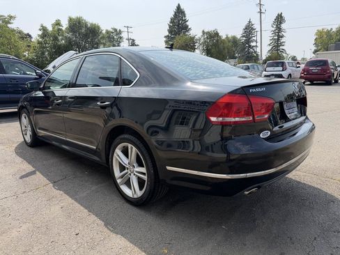 Used 2015 Volkswagen Passat TDI SE FWD image 5