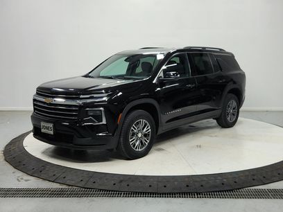 Used 2024 Chevrolet Traverse LT