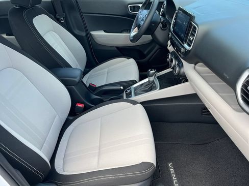 Certified 2026 Hyundai Venue SEL FWD image 7
